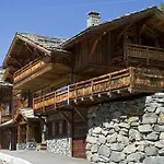 Шале In With Heated Pool *