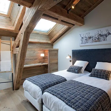 In With Heated Pool Chalet *