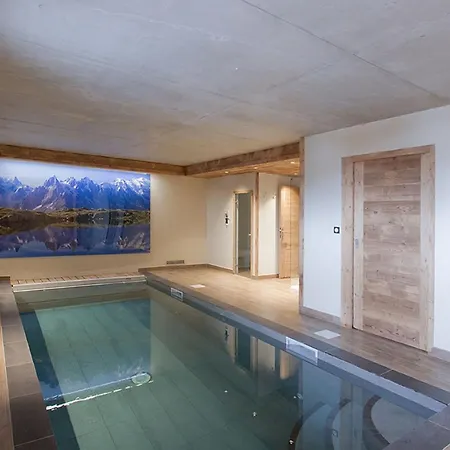 In With Heated Pool Les Deux Alpes