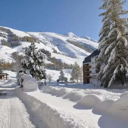 In With Heated Pool Шале