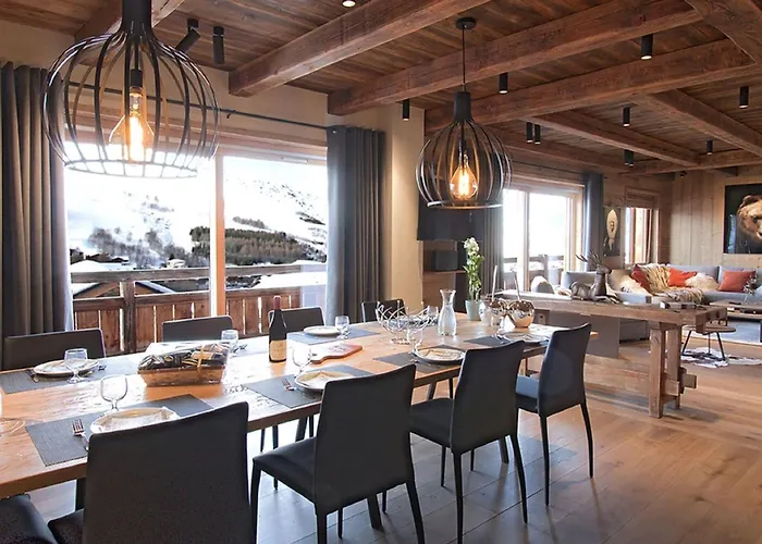 샬레 In With Heated Pool