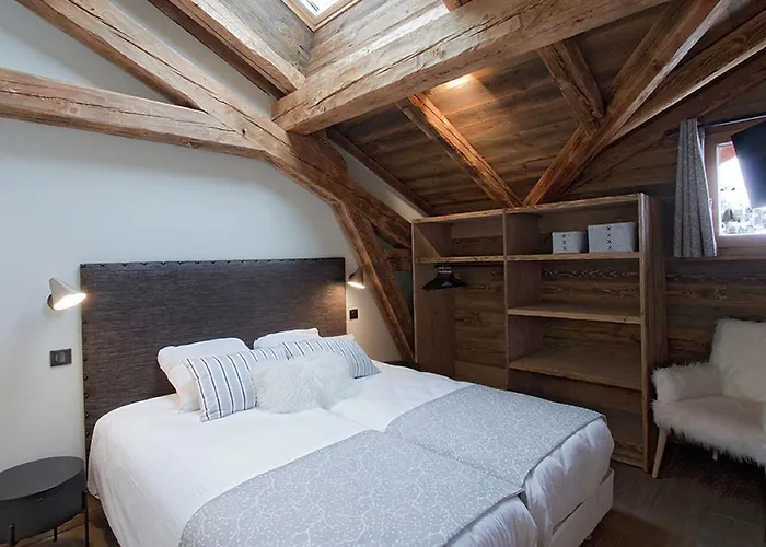 Шале In With Heated Pool