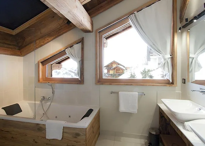 In With Heated Pool 샬레 레두잘프