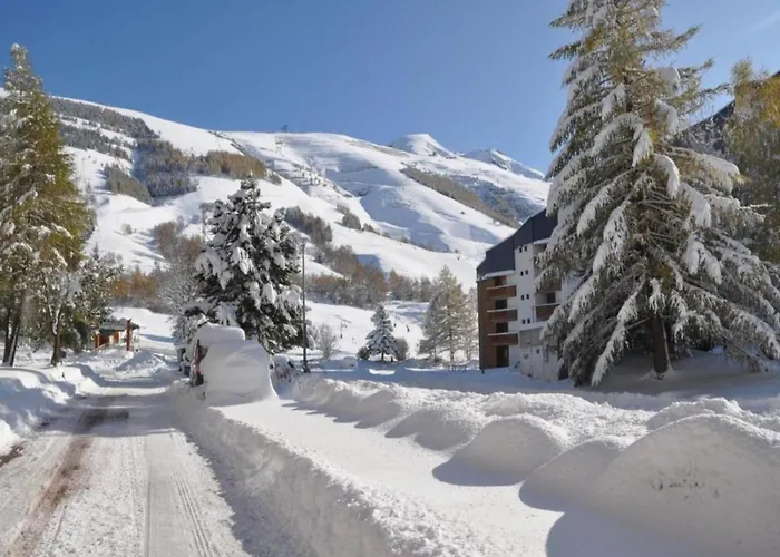 In With Heated Pool Шале