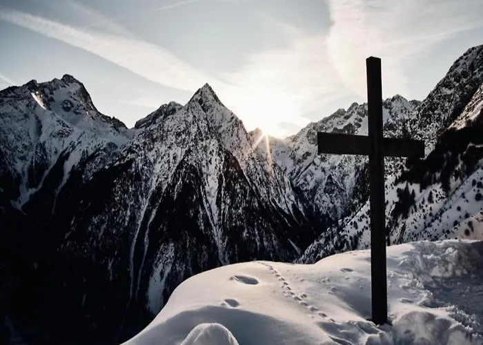 In With Heated Pool Шале Ле дез Альп